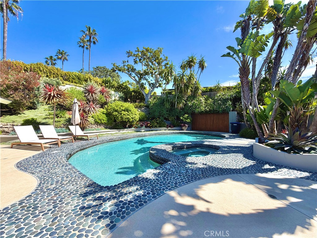 2490 Monaco Drive, Laguna Beach CA 92651 - photo 18