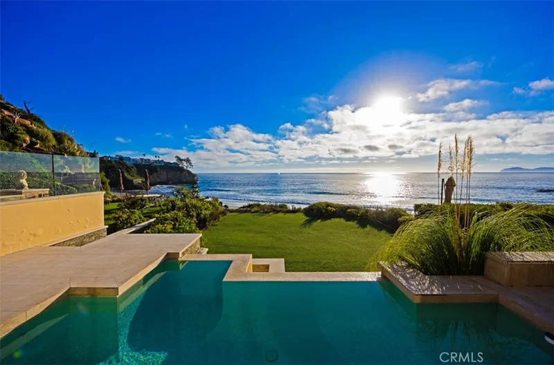25 Bay, Laguna Beach