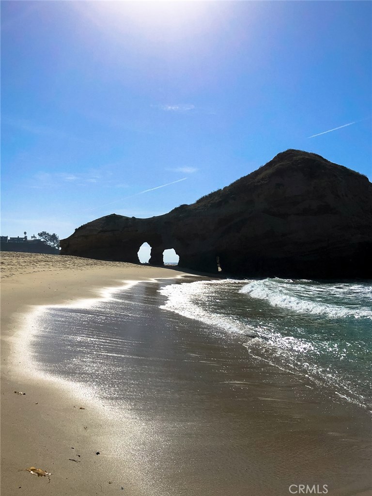 Sparkling at the beach - 25 N La Senda Drive, Laguna Beach CA 92651 - photo 1