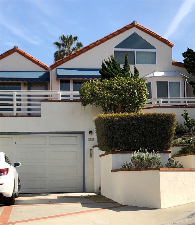 25 N La Senda Drive, Laguna Beach CA 92651 - photo 1