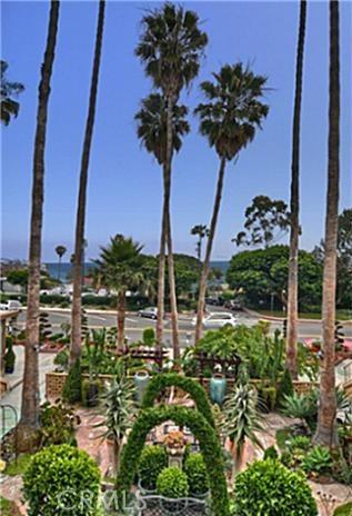 250 CLIFF Drive 11, Laguna Beach CA 92651 - photo 1