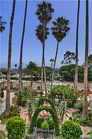 250 CLIFF Drive 12, Laguna Beach CA 92651 - photo 1