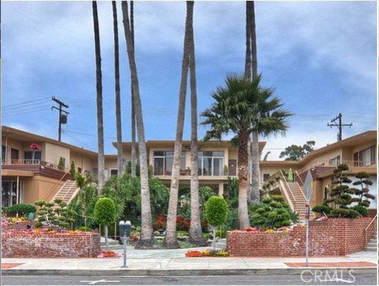 250 Cliff Drive 13, Laguna Beach CA 92651 - photo 1