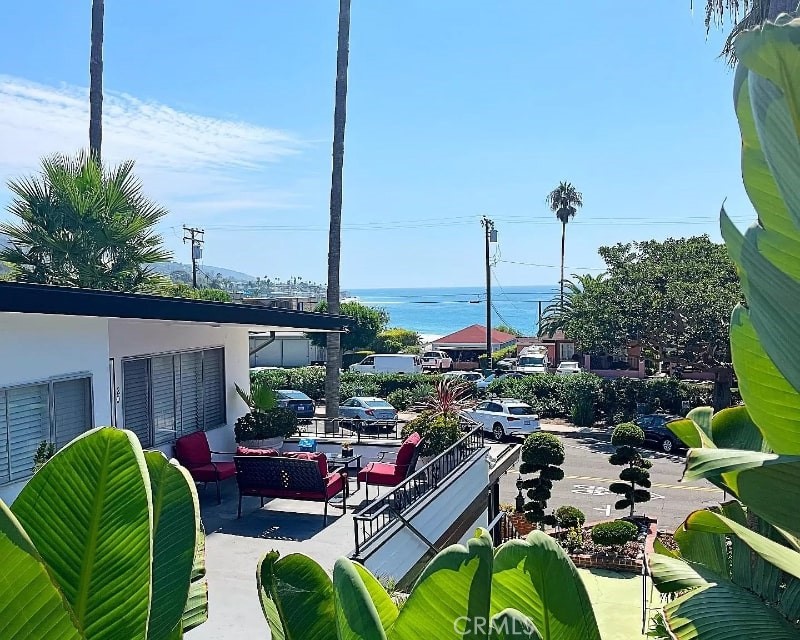 250 Cliff Drive 17, Laguna Beach CA 92651 - photo 1