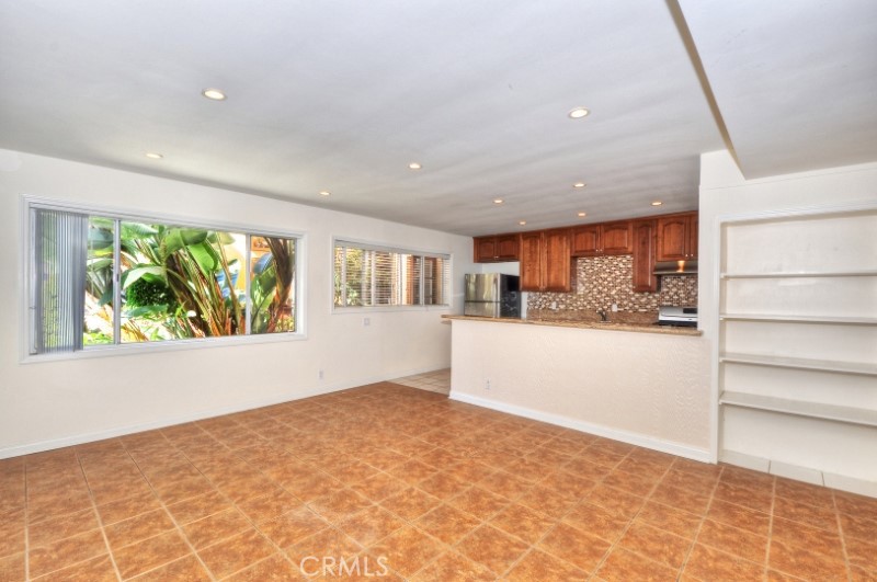 250 Cliff Drive 8, Laguna Beach CA 92651 - photo 4