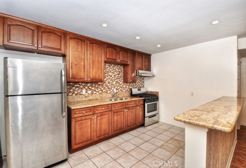250 Cliff Drive 8, Laguna Beach CA 92651 - photo 5