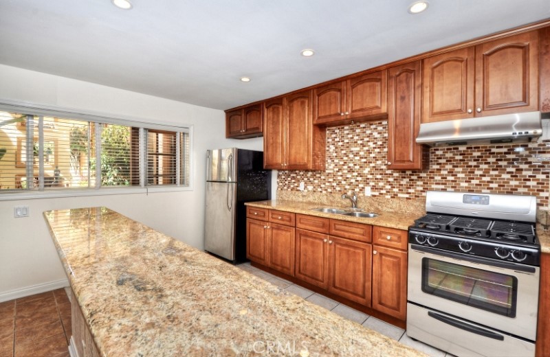 250 Cliff Drive 8, Laguna Beach CA 92651 - photo 6