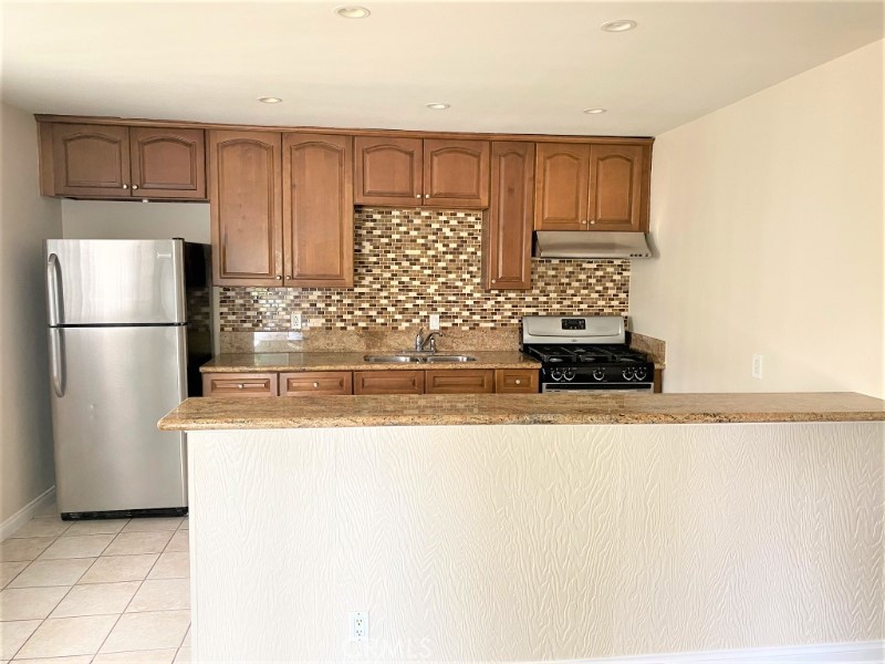 250 Cliff Drive 8, Laguna Beach CA 92651 - photo 12
