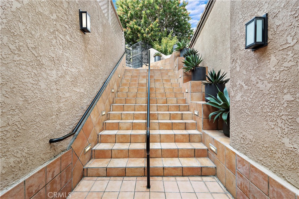 251 Calliope Street, Laguna Beach CA 92651 - photo 31