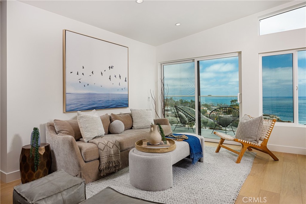 Main house: living room - 251 Highland, Laguna Beach CA 92651 - photo 7