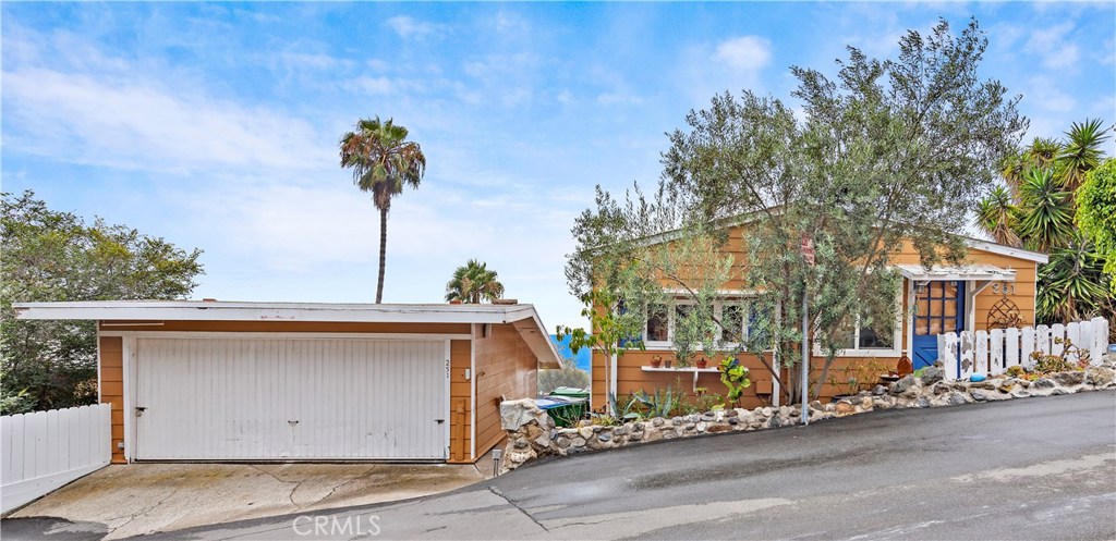 251 Highland Road, Laguna Beach CA 92651 - photo 1