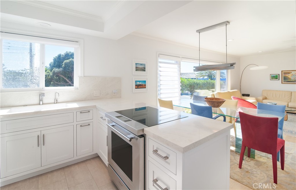 251 Lower Cliff 15, Laguna Beach CA 92651 - photo 3