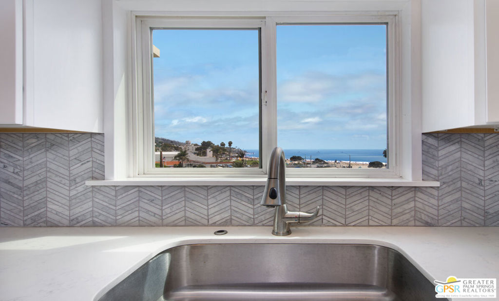 251 Lower Cliff Drive 10, Laguna Beach CA 92651 - photo 9
