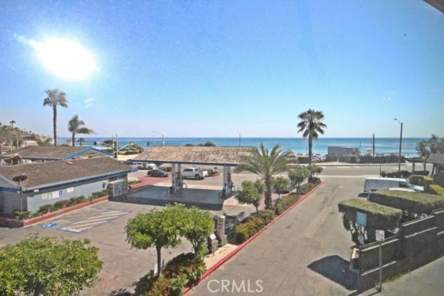 Excellent location in downtown Laguna Beach! - 251 Lower Cliff Drive 14, Laguna Beach CA 92651 - photo 1