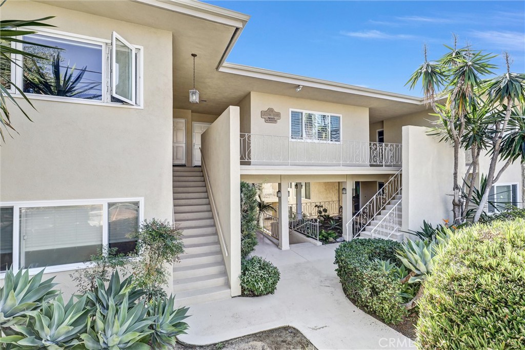 251 Lower Cliff Drive 2, Laguna Beach CA 92651 - photo 3