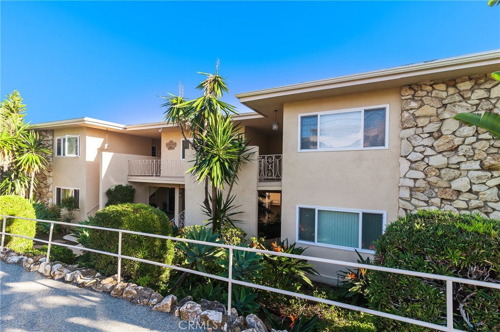 251 Lower Cliff Drive 8, Laguna Beach CA 92651 - photo 16