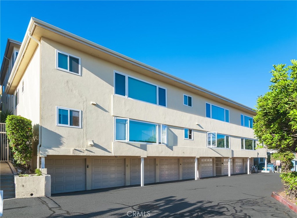 251 Lower Cliff Drive 8, Laguna Beach CA 92651 - photo 17