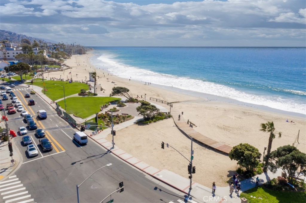 251 Lower Cliff Drive 8, Laguna Beach CA 92651 - photo 19