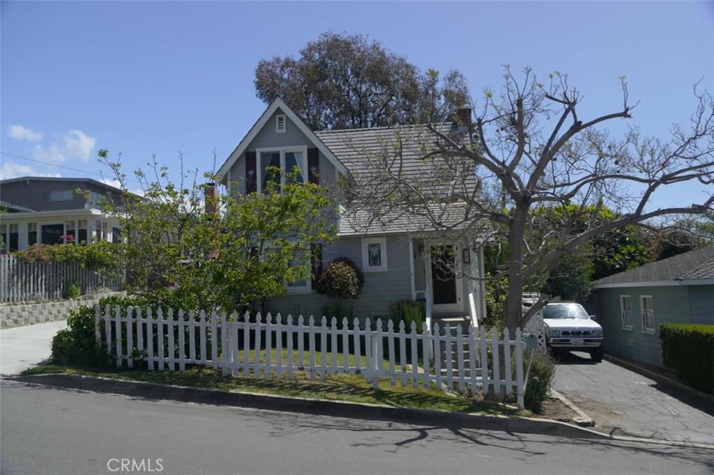 Front view of this victorian styled beauty - 251 Viejo Street, Laguna Beach CA 92651 - photo 1