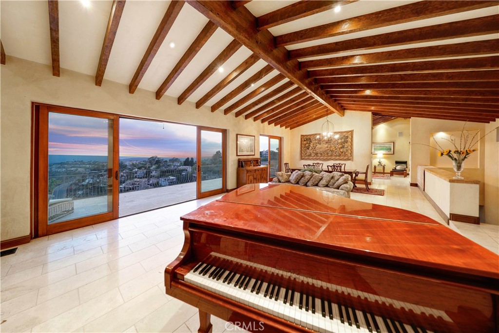 2516 Temple Hills Drive, Laguna Beach CA 92651 - photo 1