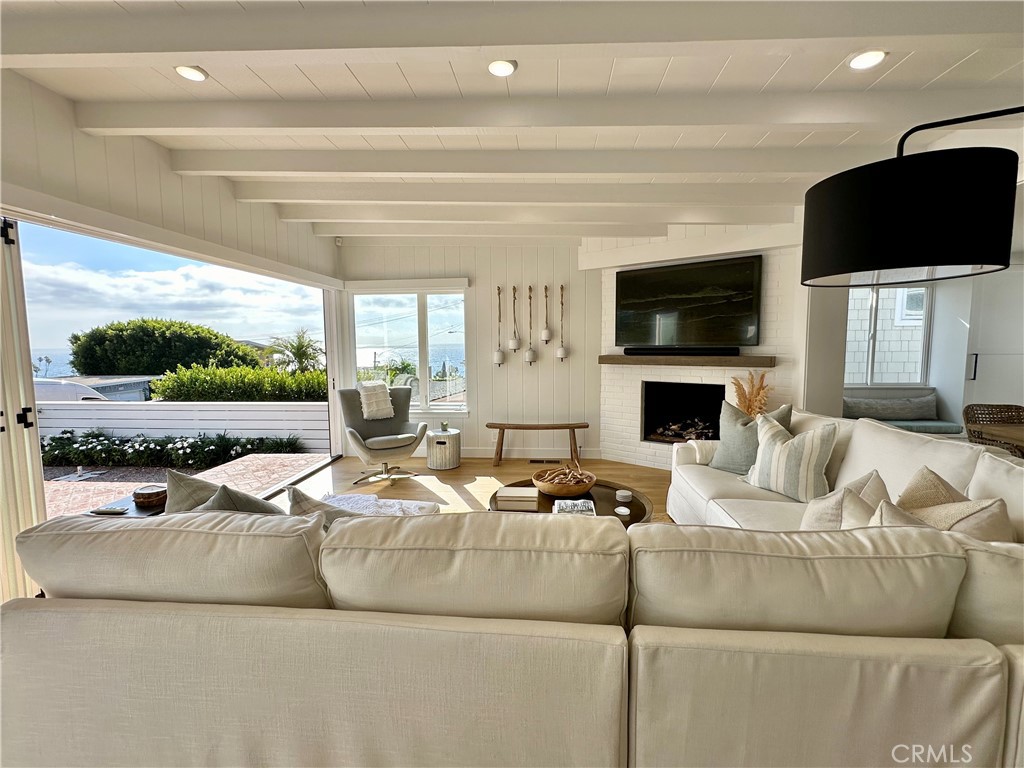 252 Grandview Street, Laguna Beach CA 92651 - photo 6