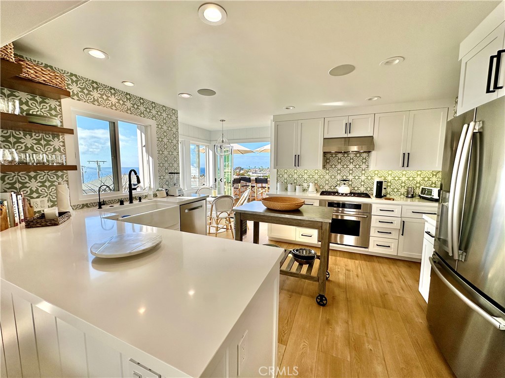 252 Grandview Street, Laguna Beach CA 92651 - photo 13