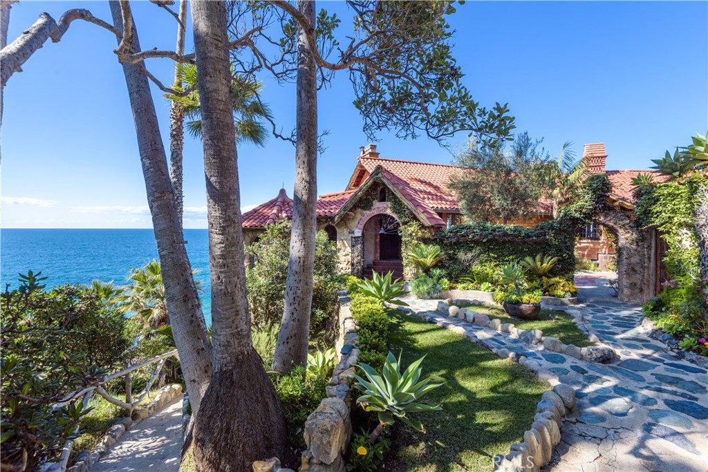 2529 South Coast HWY, Laguna Beach CA 92651 - photo 1