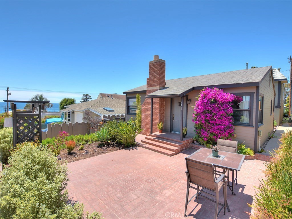254 Chiquita Street, Laguna Beach CA 92651 - photo 1