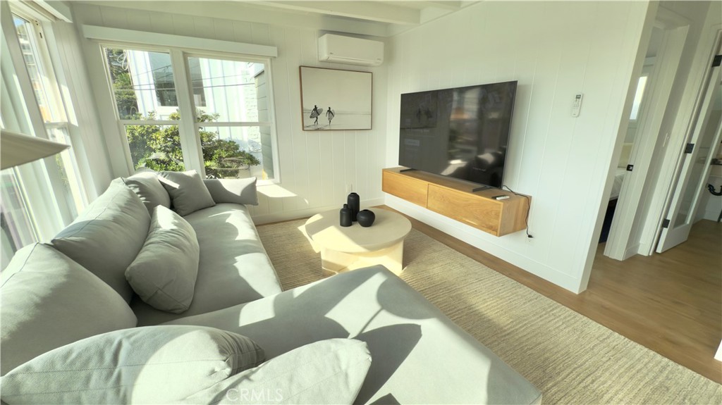 254 Grandview B, Laguna Beach CA 92651 - photo 4