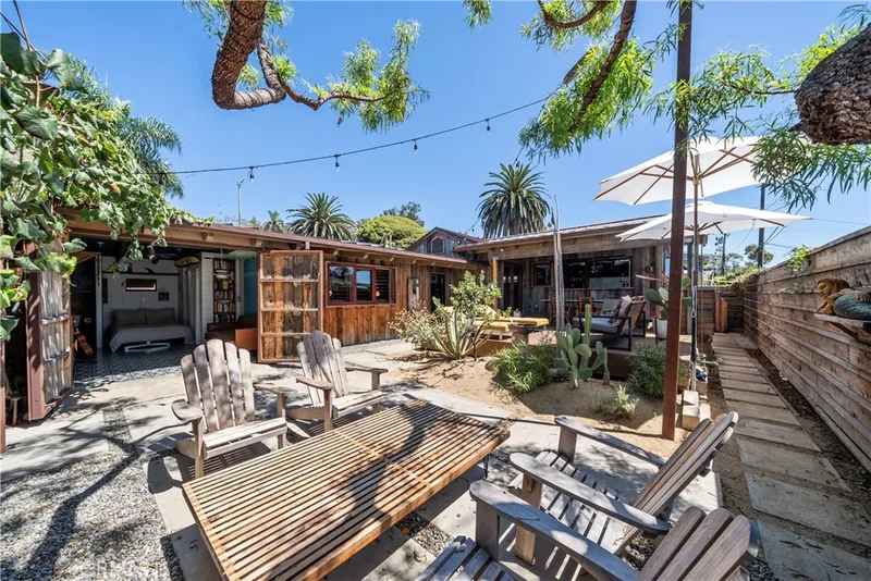 255 1/2 Center, Laguna Beach