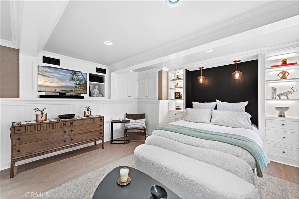 255 Nyes Place Studio, Laguna Beach CA 92651 - photo 1