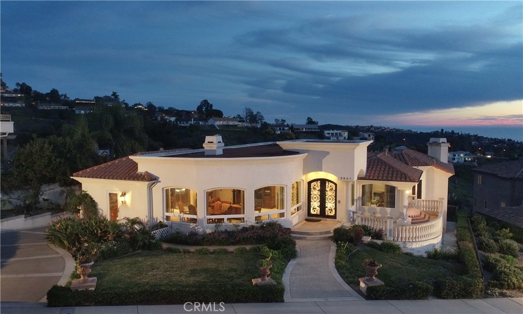 2561 Park Avenue, Laguna Beach CA 92651 - photo 1