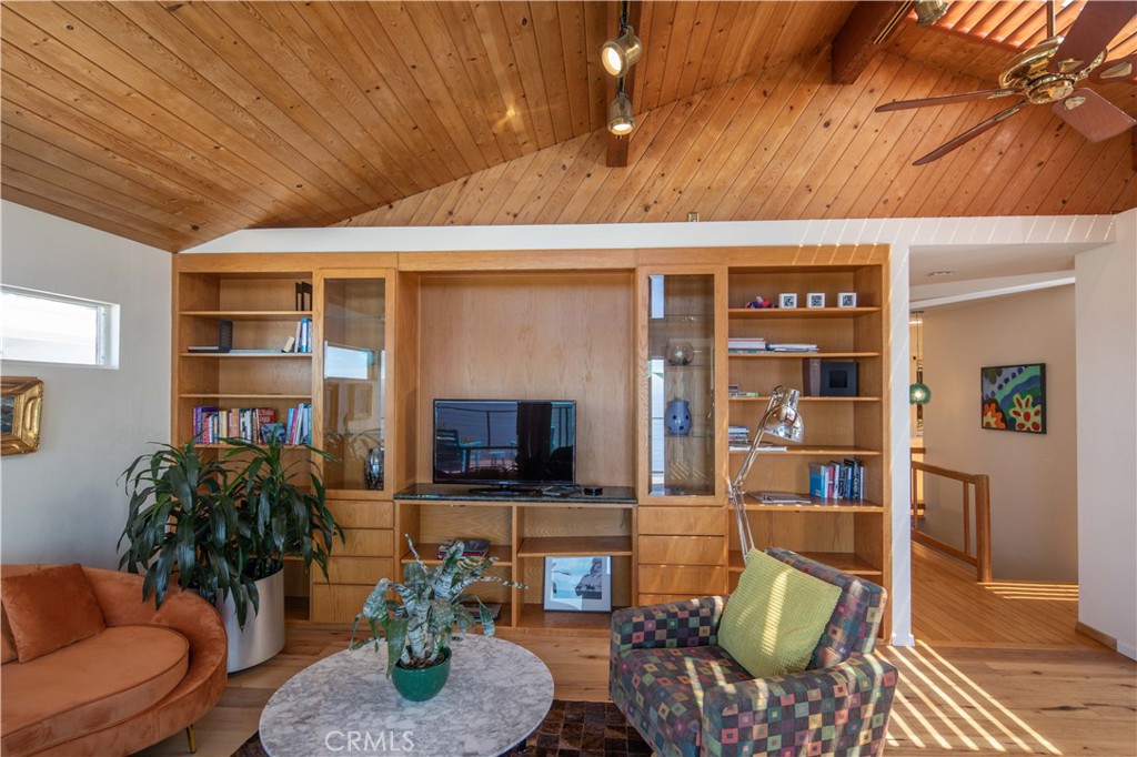 Living room - 2565 Kilo Way, Laguna Beach CA 92651 - photo 6