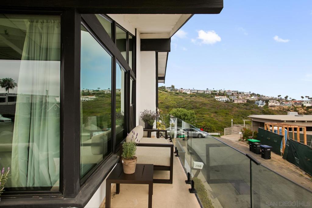2568 Bonita Way, Laguna Beach CA 92651 - photo 32