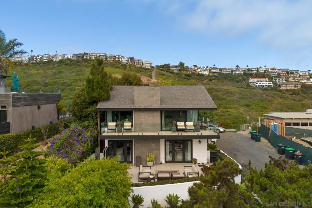 2568 Bonita Way, Laguna Beach CA 92651 - photo 35