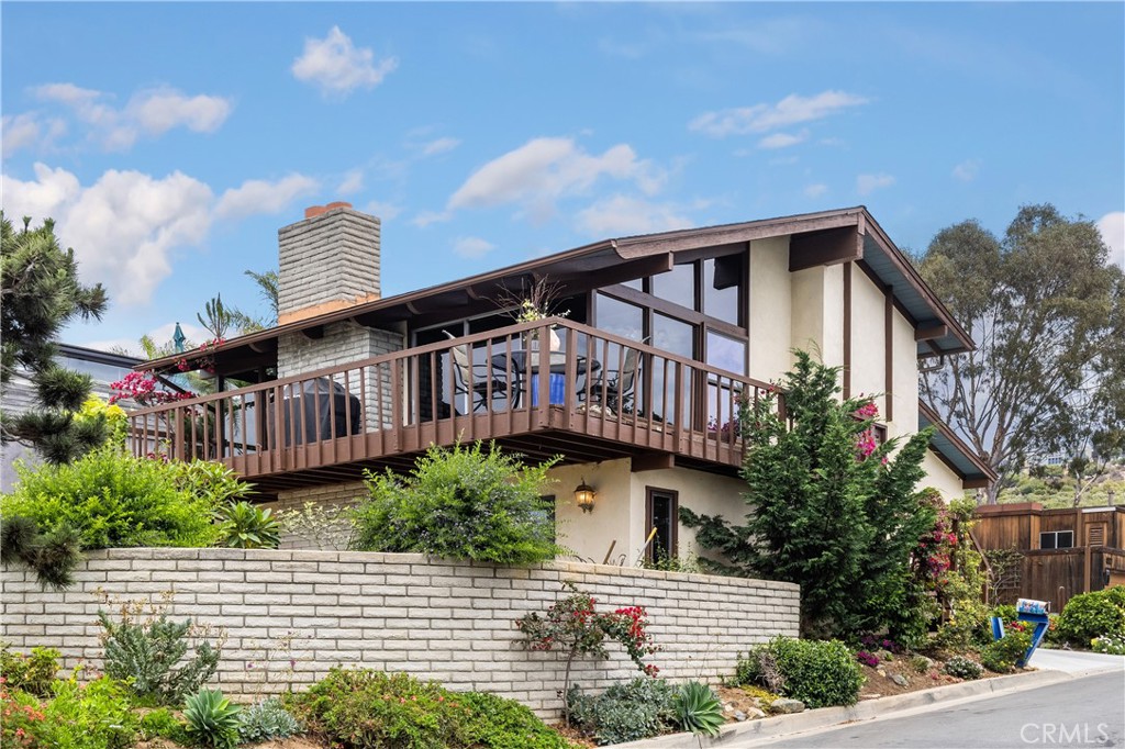 2568 Bonita Way, Laguna Beach CA 92651 - photo 1