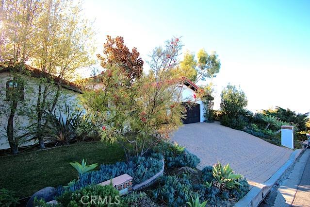 2575 Temple Hills Drive, Laguna Beach CA 92651 - photo 1