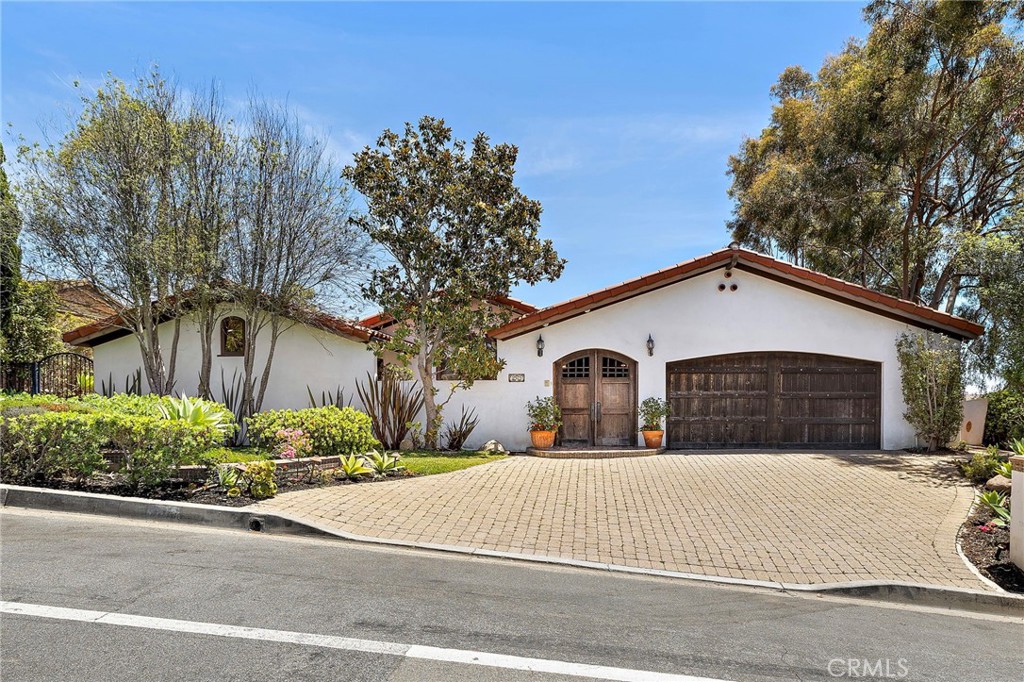 2575 Temple Hills Drive, Laguna Beach CA 92651 - photo 1