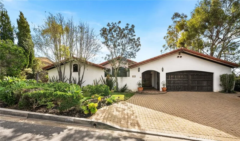 2575 Temple Hills Drive, Laguna Beach, CA 92651