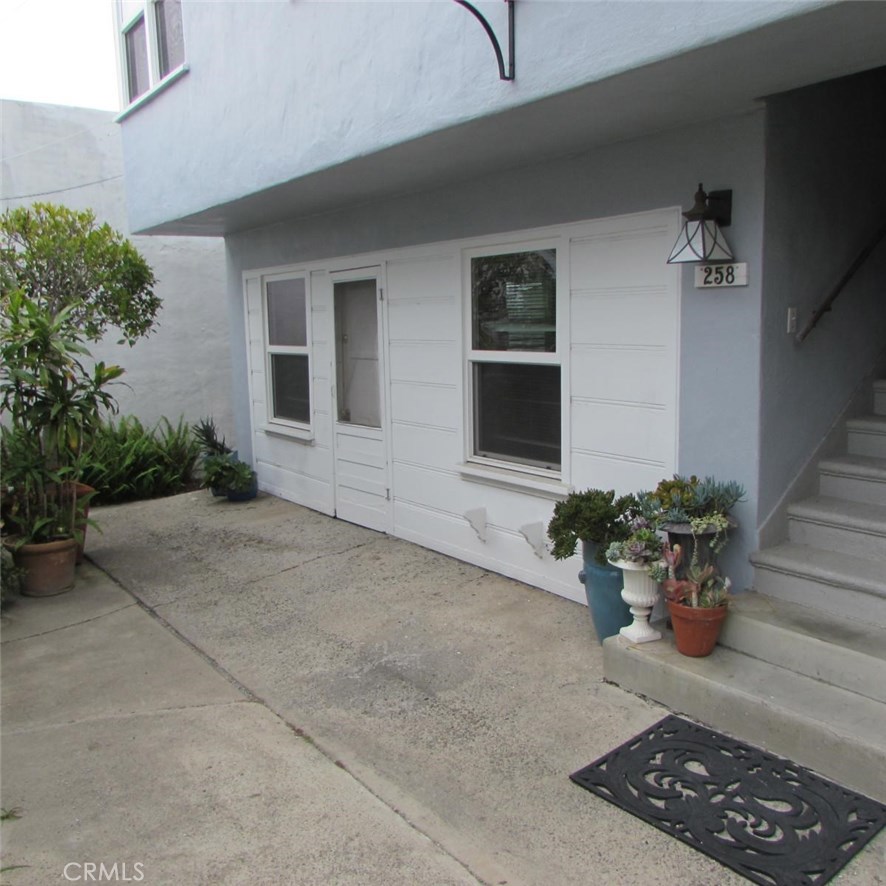 258 Center Street lower, Laguna Beach CA 92651 - photo 1