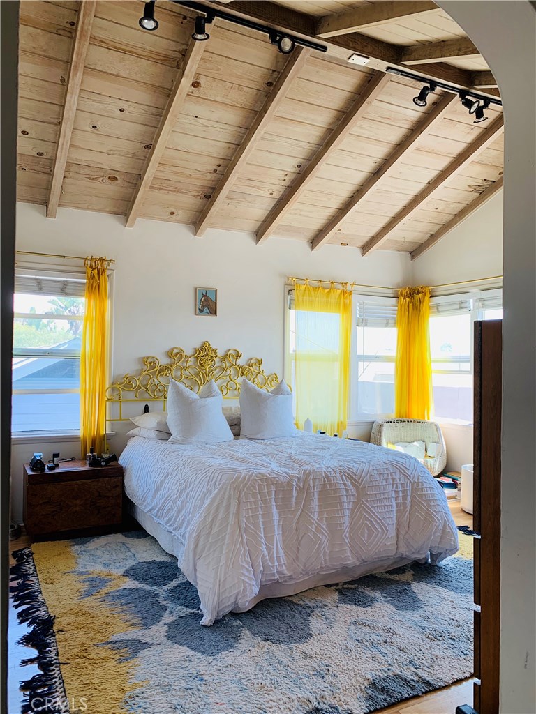 258 Center Street upper, Laguna Beach CA 92651 - photo 1