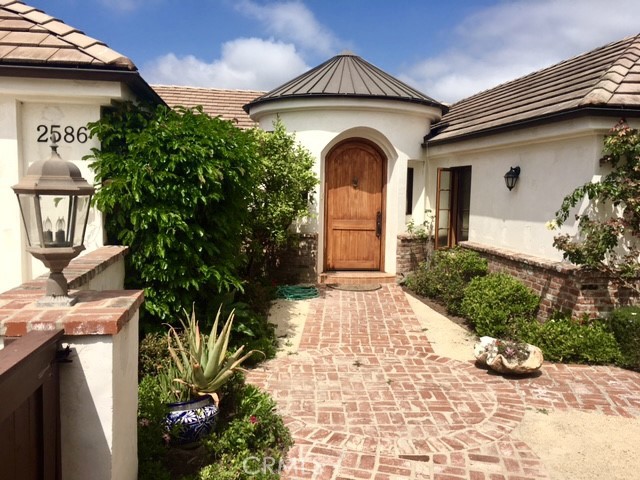 2586 Temple Hills Drive, Laguna Beach CA 92651 - photo 1