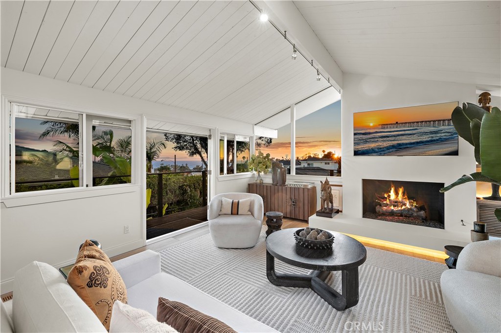 259 Beverly, Laguna Beach CA 92651 - photo 4