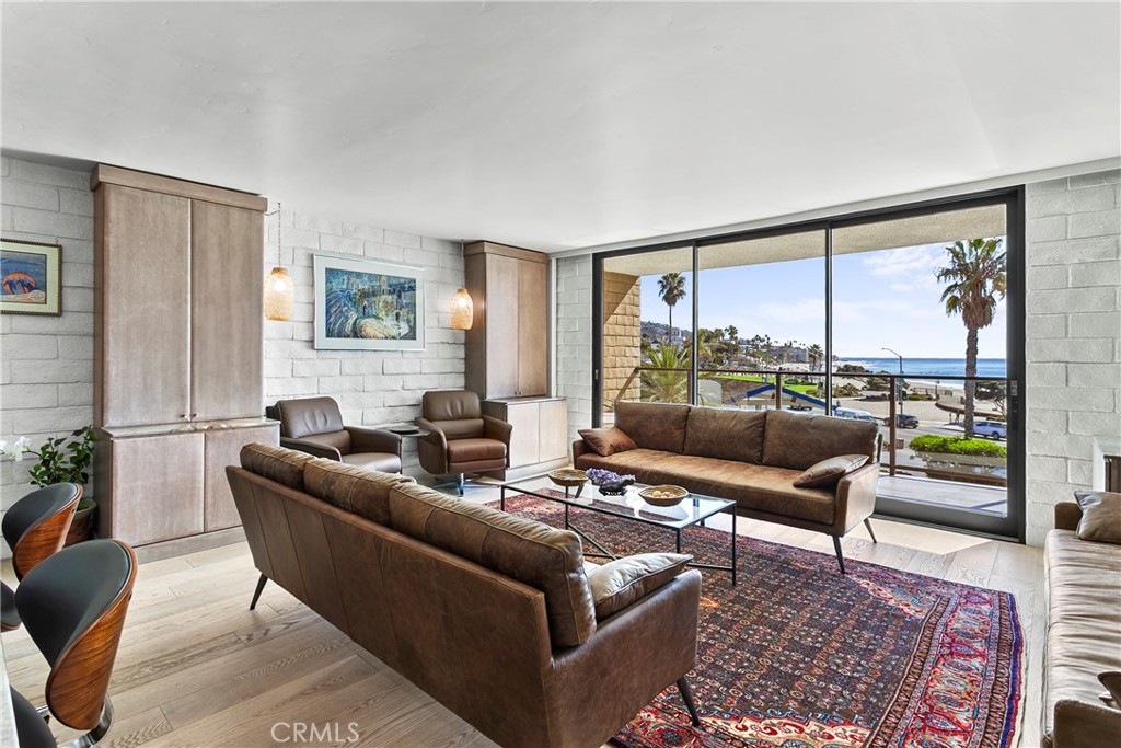 259 Lower Cliff Drive 3, Laguna Beach CA 92651 - photo 1