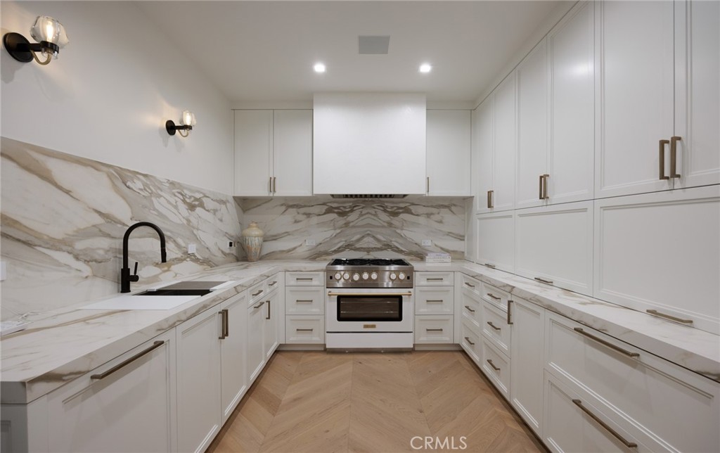 Back Kitchen - 2595 Altamar, Laguna Beach CA 92651 - photo 18