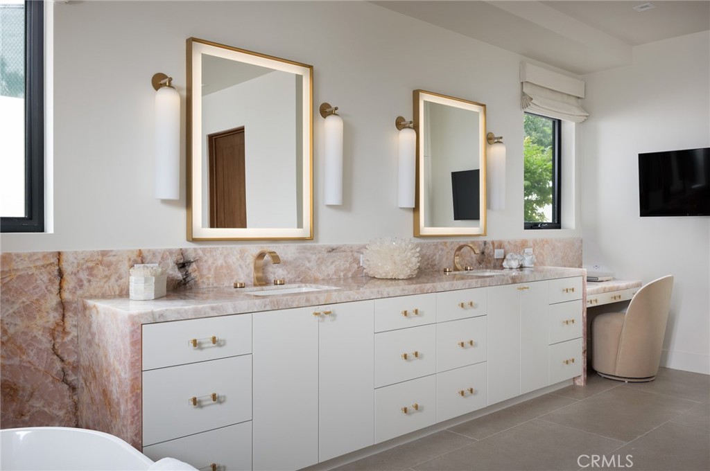 2595 Altamar, Laguna Beach CA 92651 - photo 29