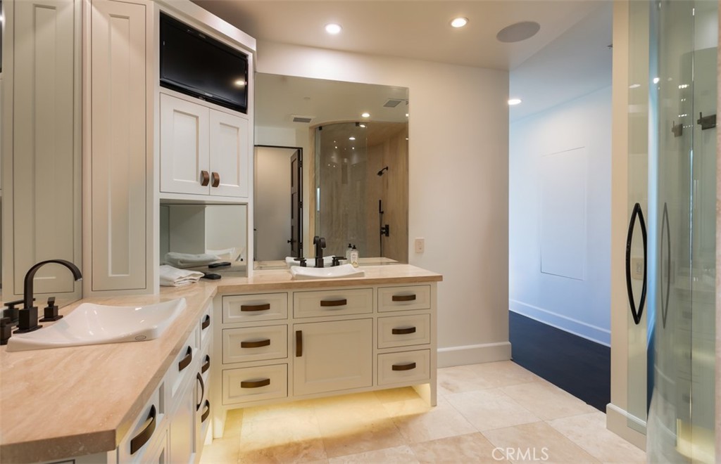 Primary Bath - 26 S La Senda Drive, Laguna Beach CA 92651 - photo 29