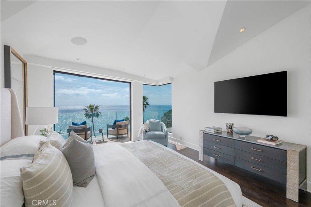 26 S La Senda, Laguna Beach CA 92651 - photo 5
