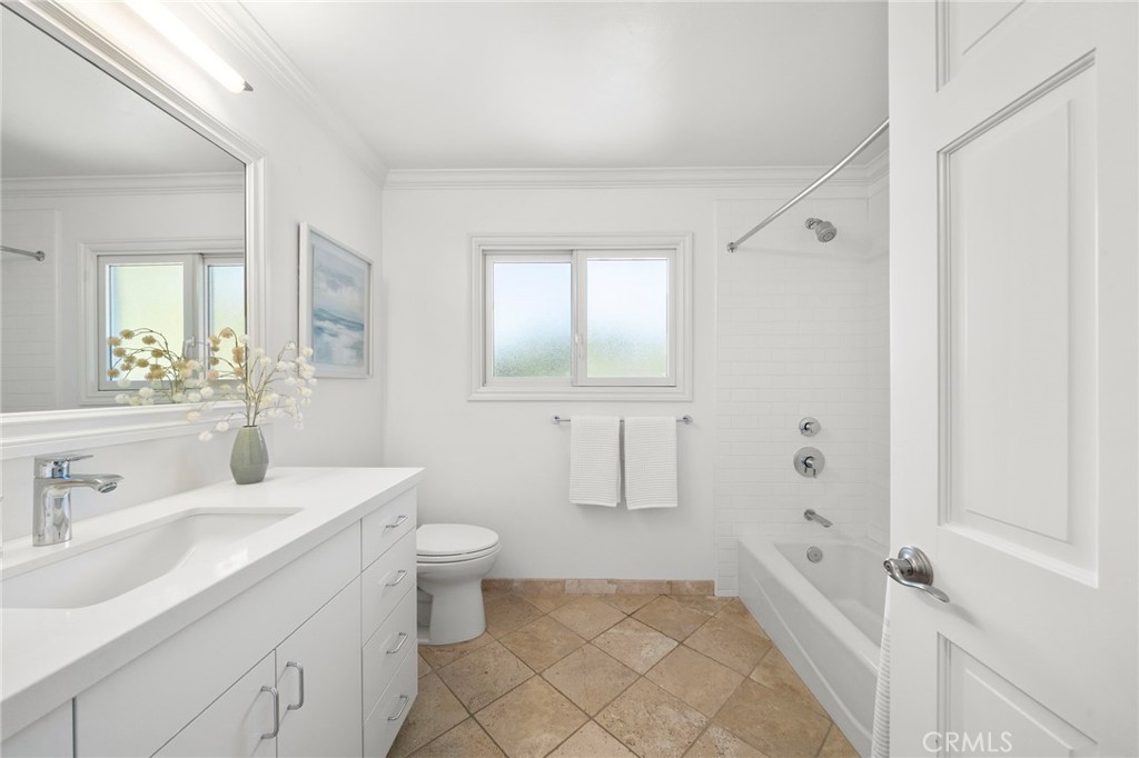 260 Arch, Laguna Beach CA 92651 - photo 18