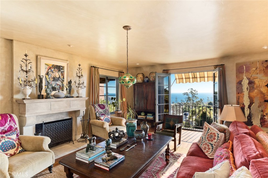 260 High Drive, Laguna Beach CA 92651 - photo 1